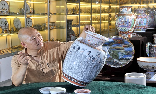 Guangcai Porcelain DIY Workshop